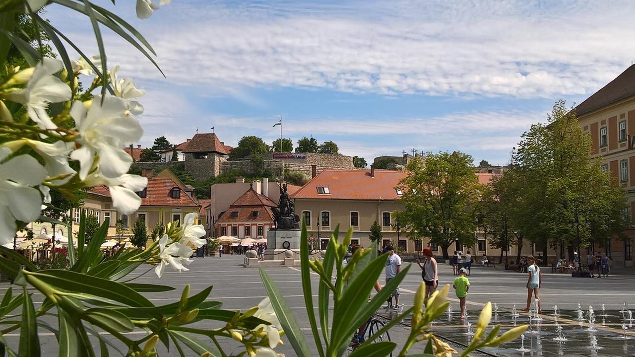 Céhmesterek apartman Eger Buitenkant foto